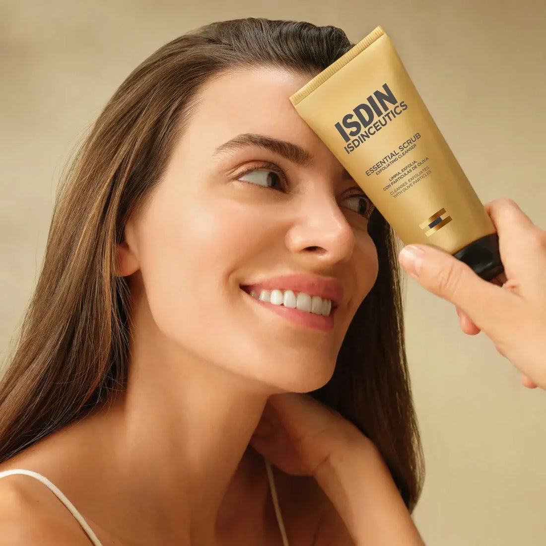 Isdinceutics Essential Scrub 100g